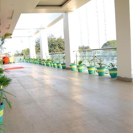 Vaishnavi Clarks Inn Buxar Екстер'єр фото