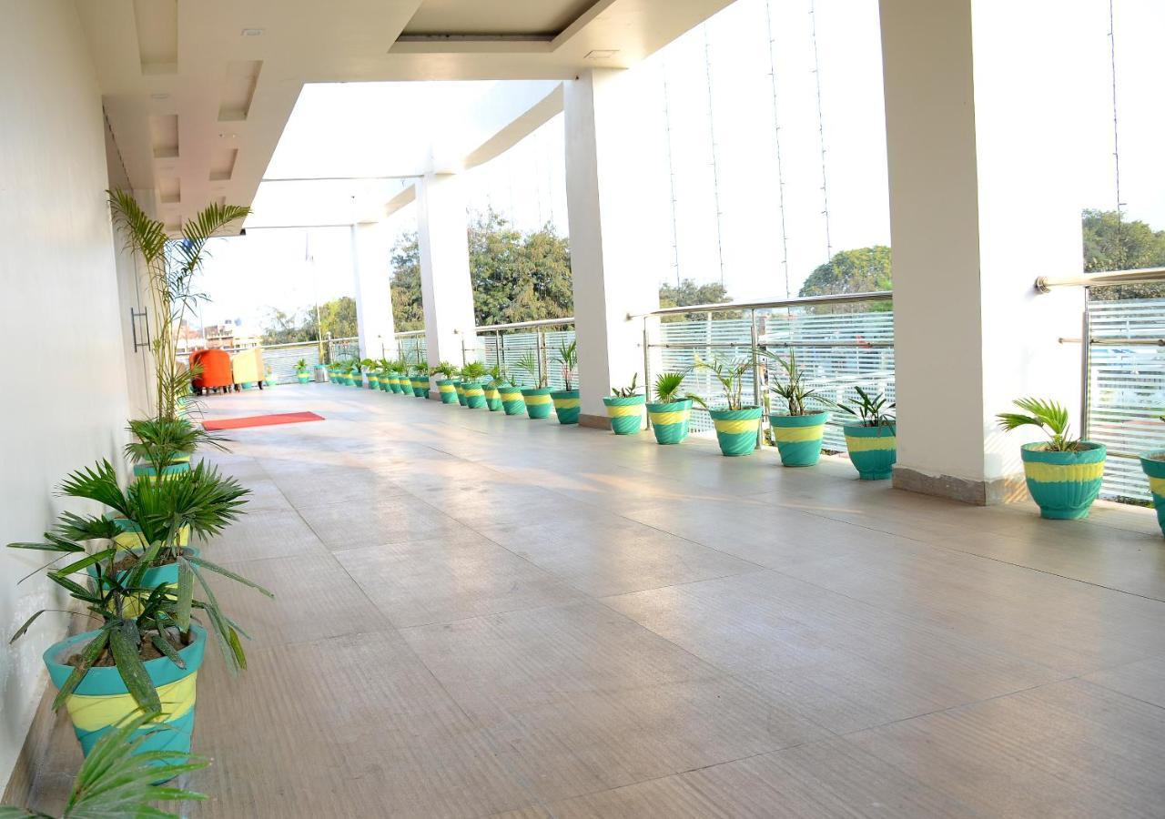Vaishnavi Clarks Inn Buxar Екстер'єр фото