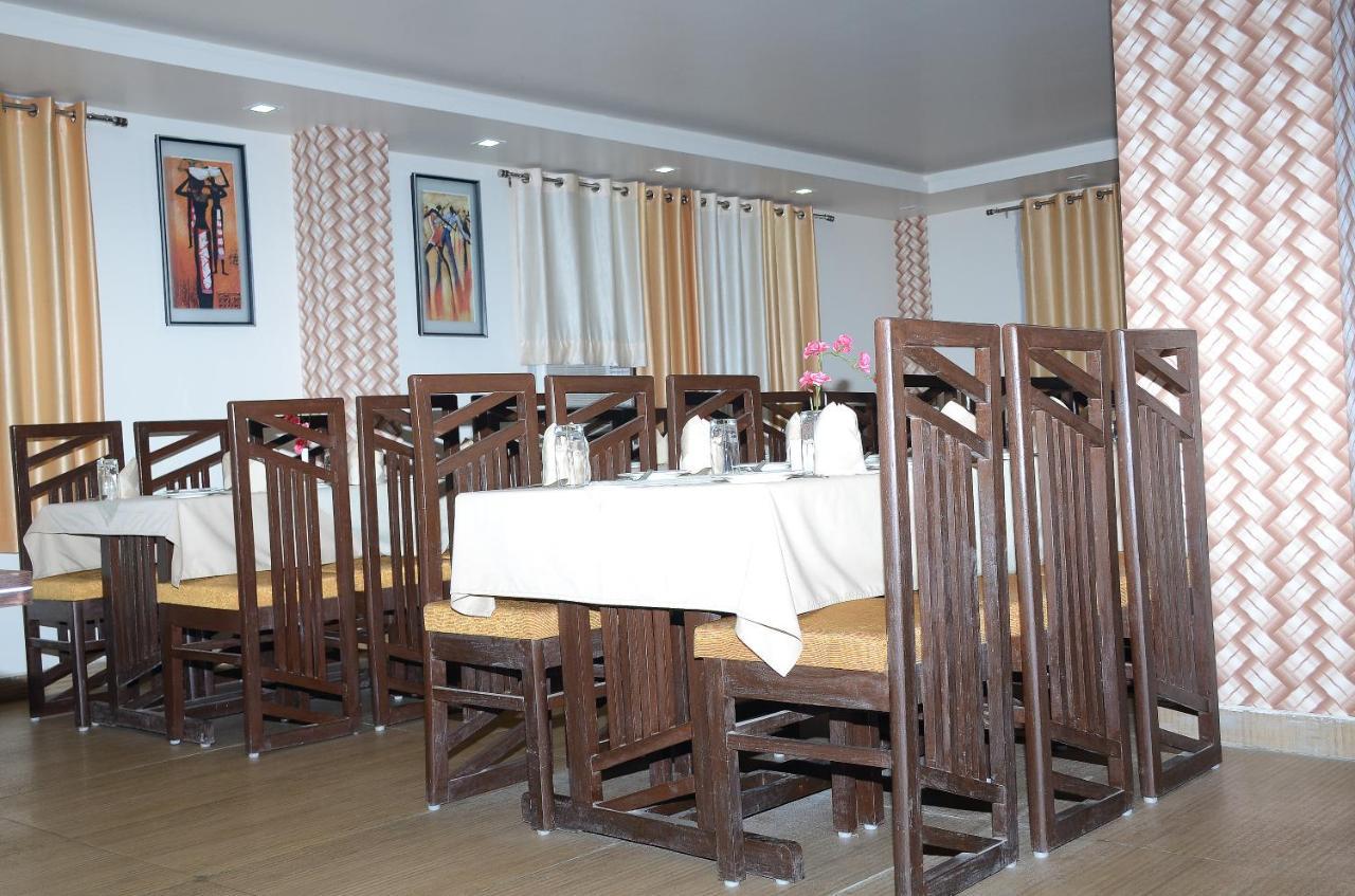 Vaishnavi Clarks Inn Buxar Екстер'єр фото